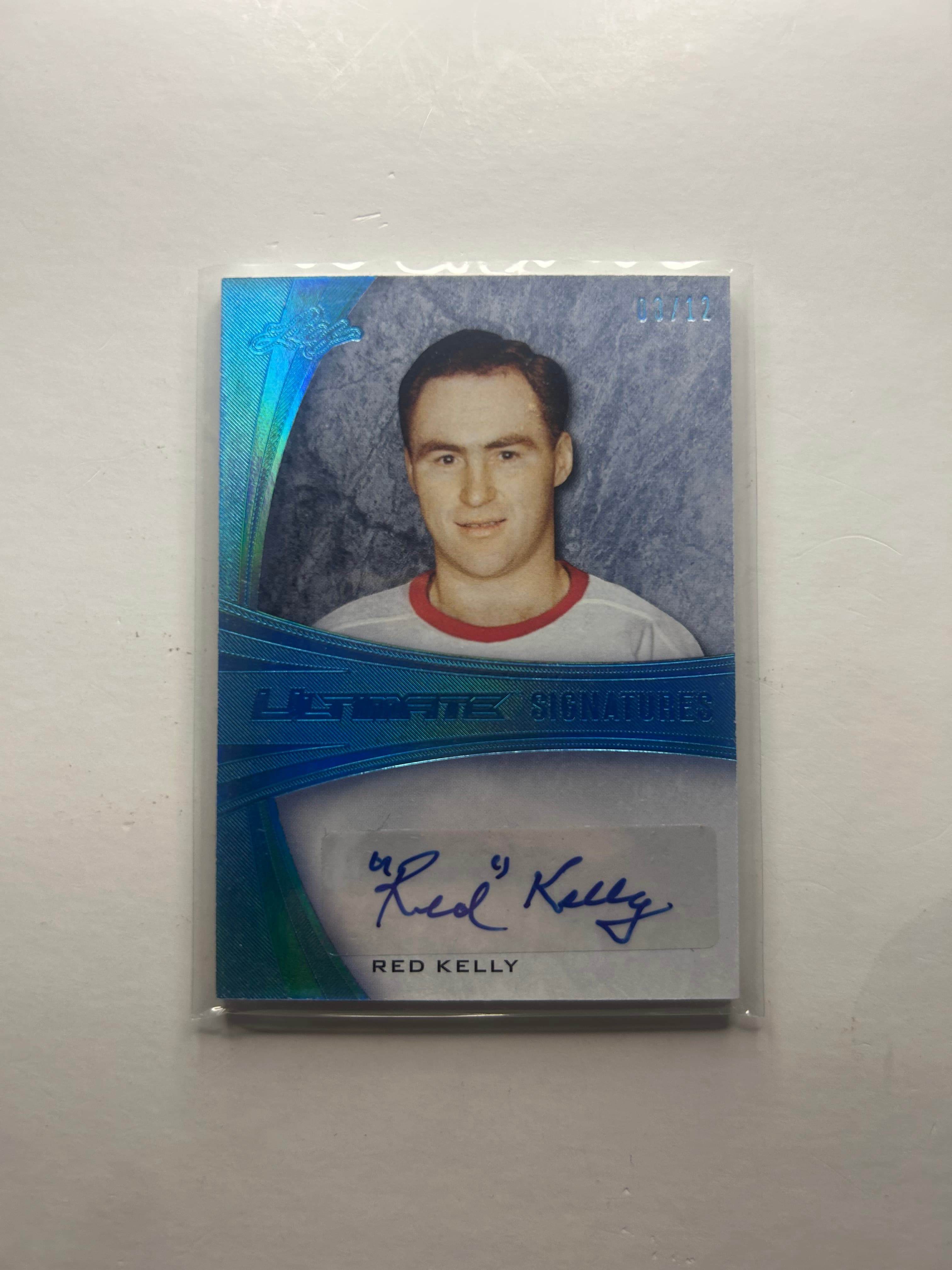 Red Kelly 2015 Leaf Ultimate Signatures Blue Spectrum /12